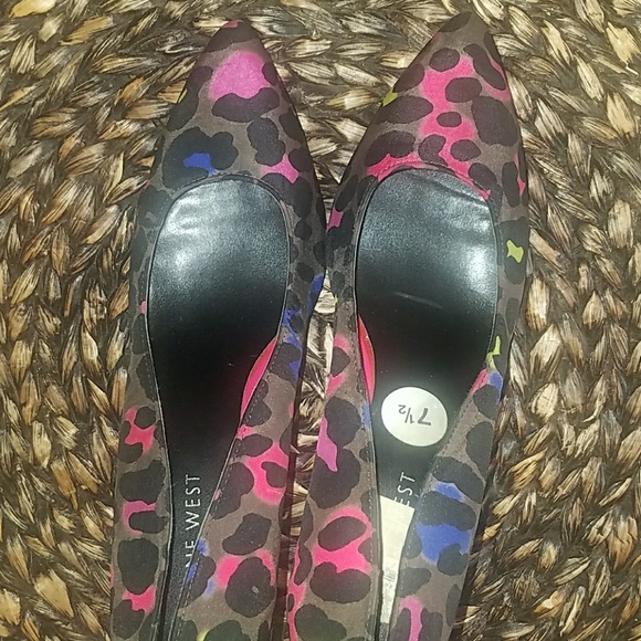 Nine west camo heels - Picture 2 of 3